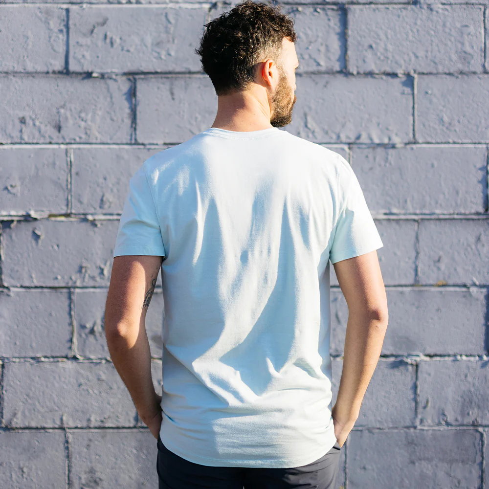 10200 The Aprés - Men's T-Shirt - Image 28